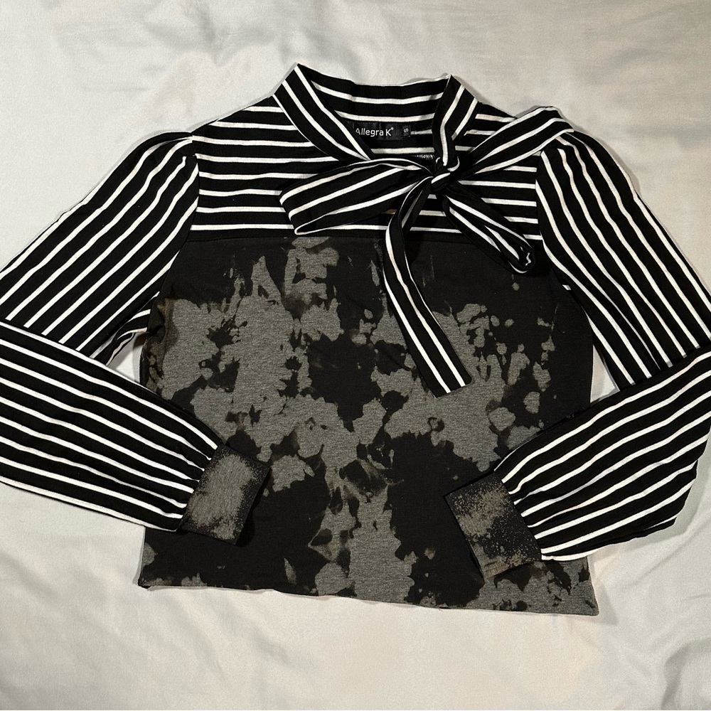 Unique Bleach And Striped Patterned Long Sleeve T… - image 6